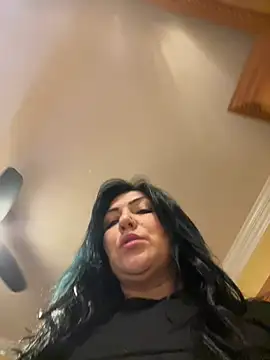 LittleMissEeve's Stripchat show and profile