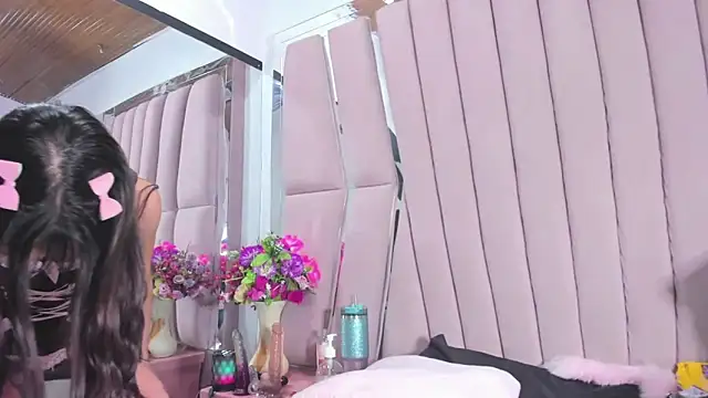 Sasha_Petitte webcam