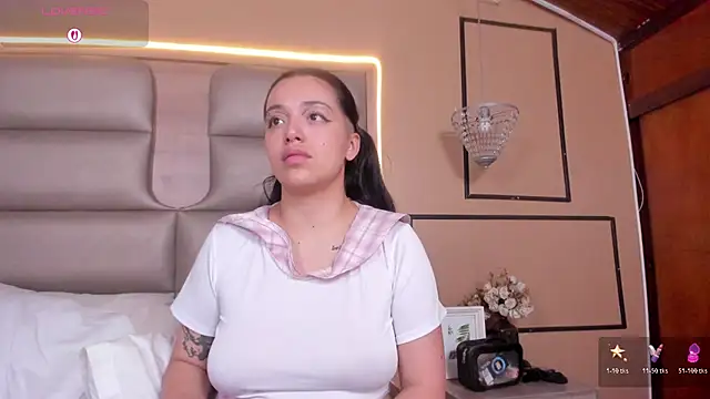 CAYLINCOLLINS webcam