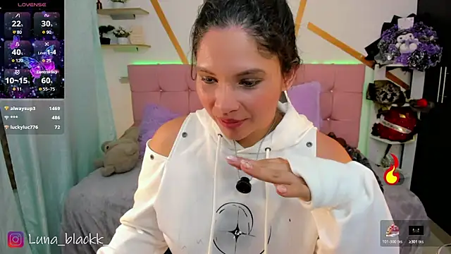 Luna_blackk webcam