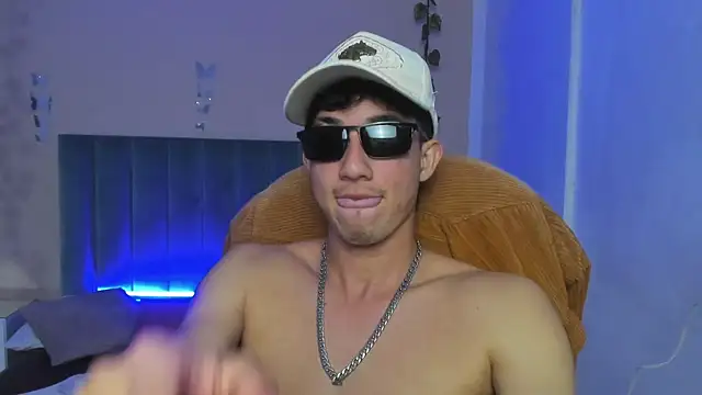 angel_of_sinn - Angel_of_sinn's free webcam - UK Sex Cams