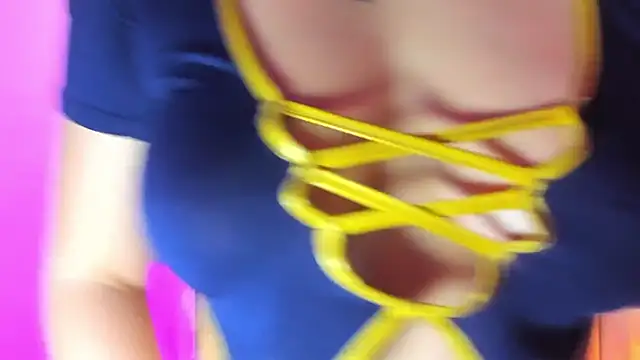 megan_whitee__ webcam