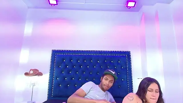 Cristal_and_luke webcam