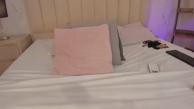 LilithHarperr_ webcam