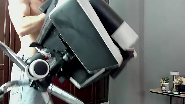 eren_jeager's live cam