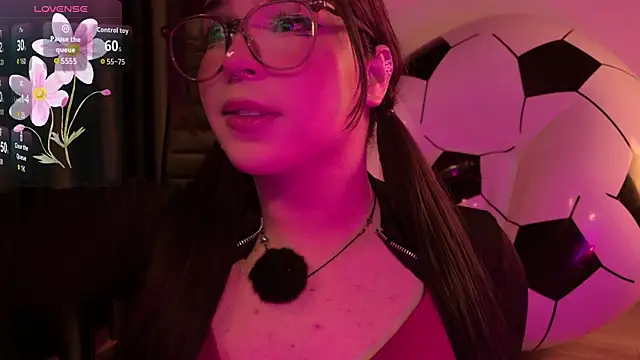 Yuri_Stars's live cam