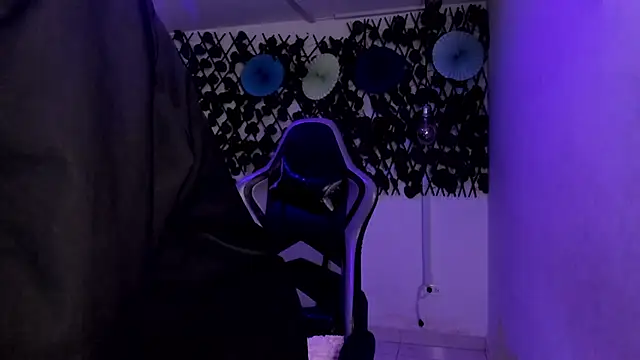 Kitty_Gang live sex cam