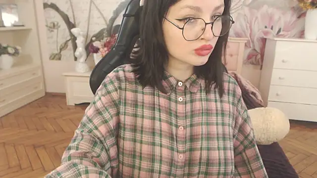 BritneyBarker webcam