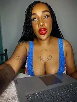 Queen_Amara webcam