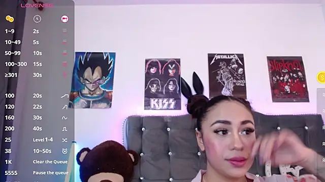 lunabritton1 webcam stripchat model stream image