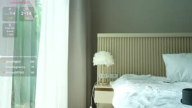 YourNaughtyMiss webcam