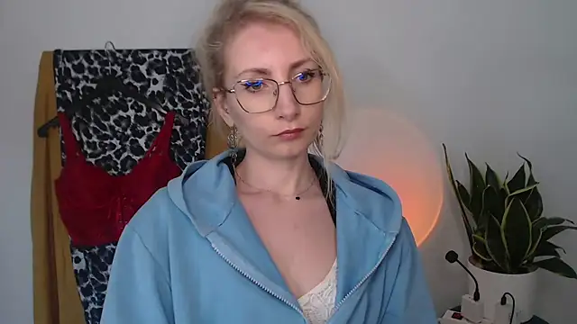 CinderellaMoon webcam