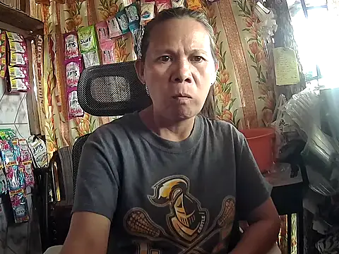 mommylicious_23 webcam