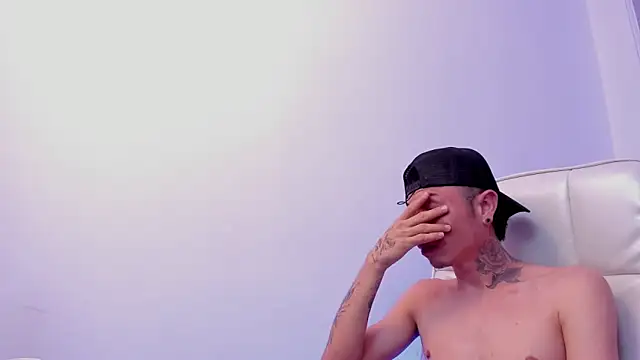 Charlie_Foxie webcam