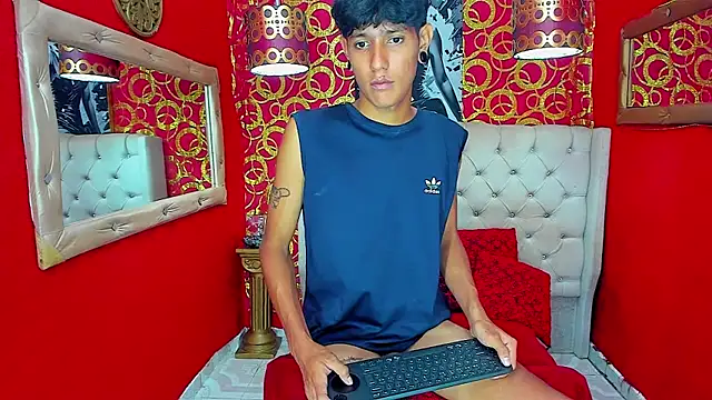 straightyoungpein webcam