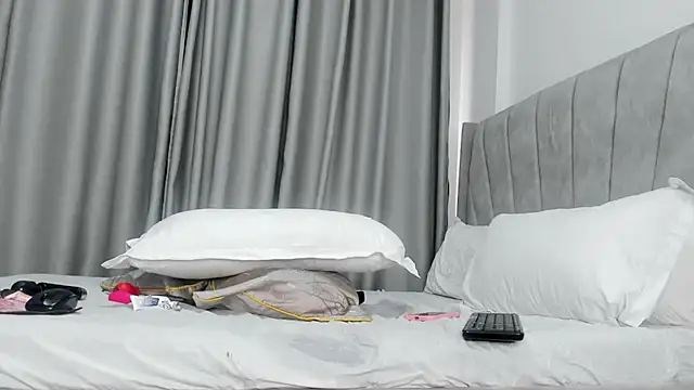 thee_sexy_goddess webcam