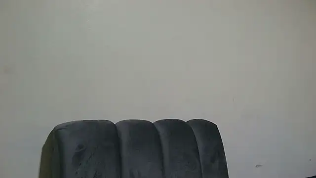 sluttylaura21 webcam