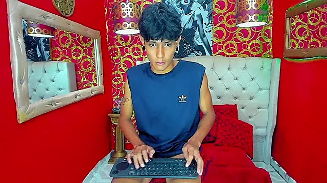 straightyoungpein webcam