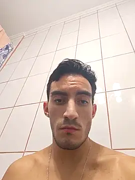 TommyMomentum webcam