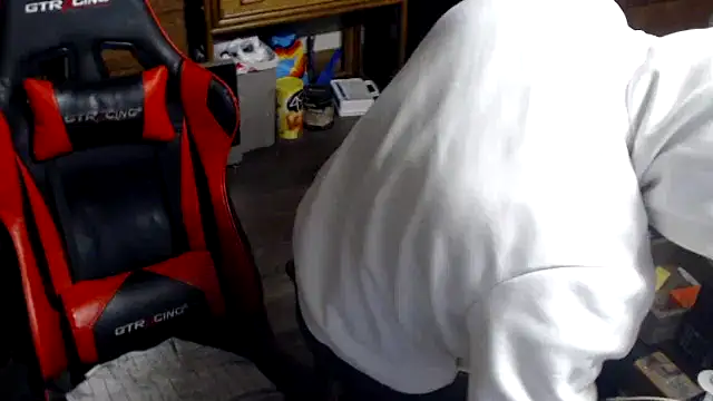 tongueispowerr6d9 webcam