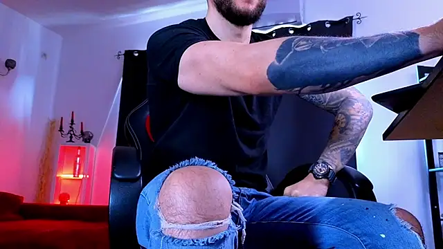 MightyAaron66 webcam