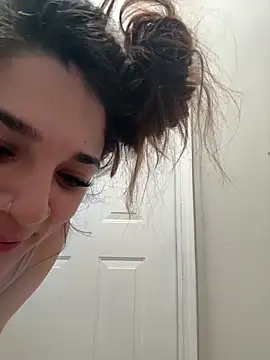 treasurebabii webcam