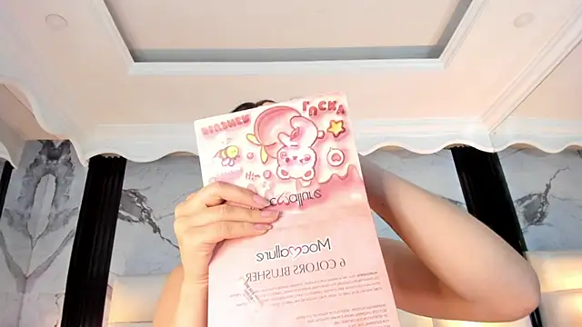 VictoriaKyros webcam