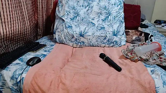 CHOCOLATEDARKBUSTYX webcam