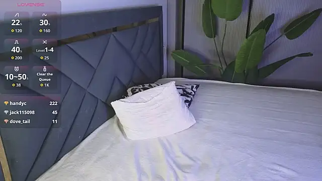 TrishaRey - Live Cams