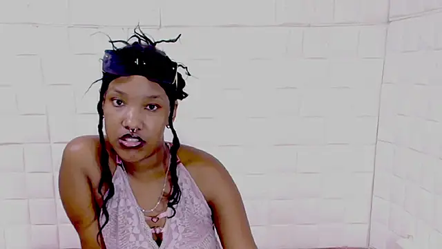 EroticSexyPrada webcam