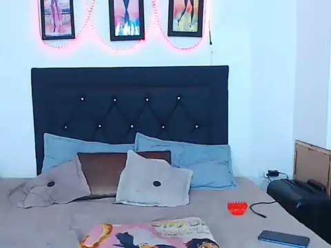 natashat_lorent webcam