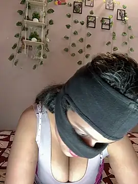 Model_bhabhi_couple webcam