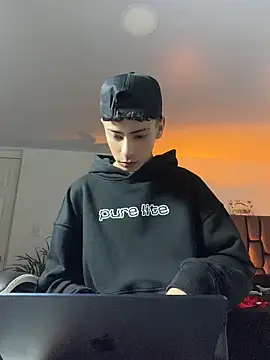 SebastianReed_ webcam