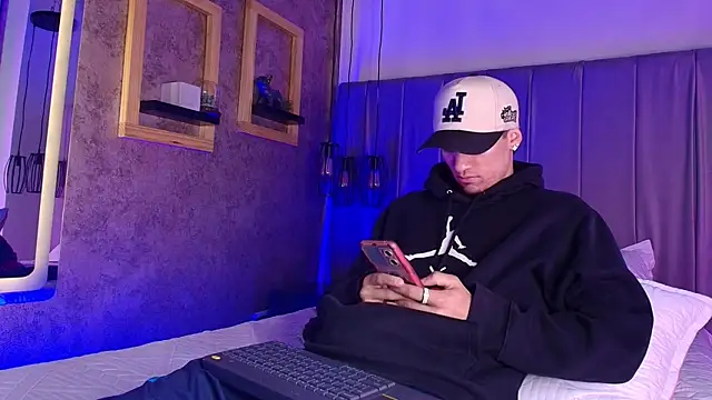 The_BossCrown webcam