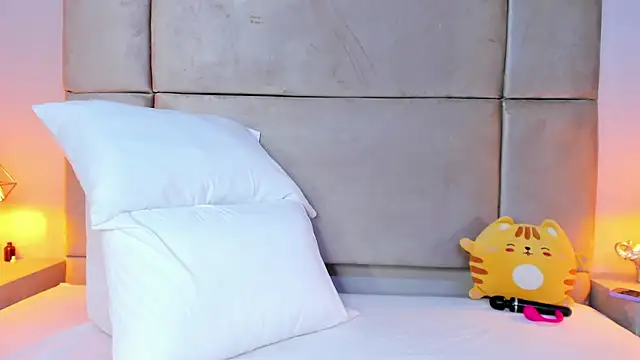 isabel_sofiaa webcam