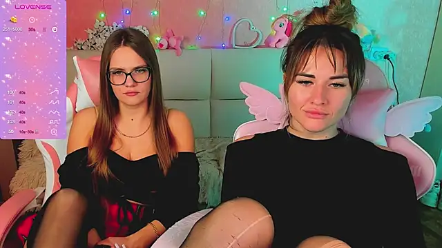 hotty_girls_here webcam