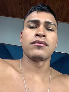 Emiliano_Reyes webcam
