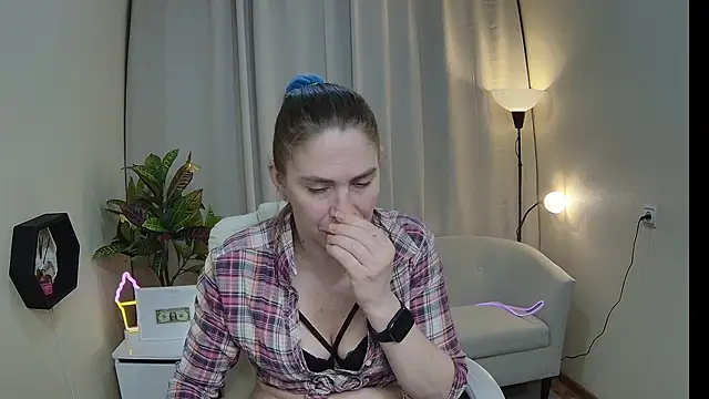 TessaDaybreak webcam