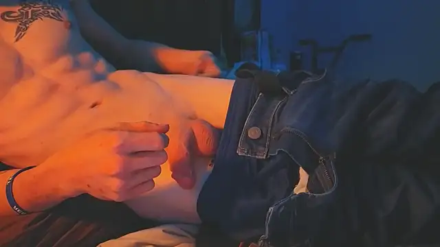 Ilovepussy1911 webcam