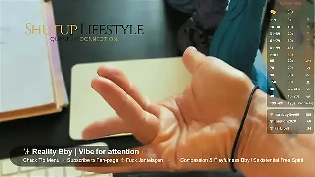 SwingWingWomanSweden webcam