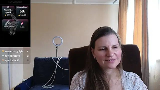 Mirabelle_Velvet webcam