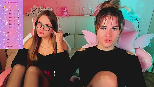 hotty_girls_here webcam