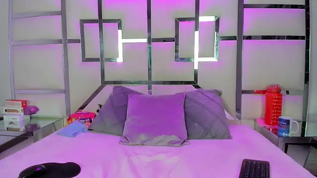 antonelablaze - AntonelaBlaze's free webcam - UK Sex Cams