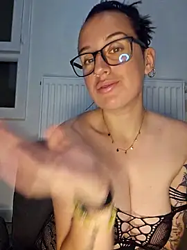 Lindsay_00off webcam