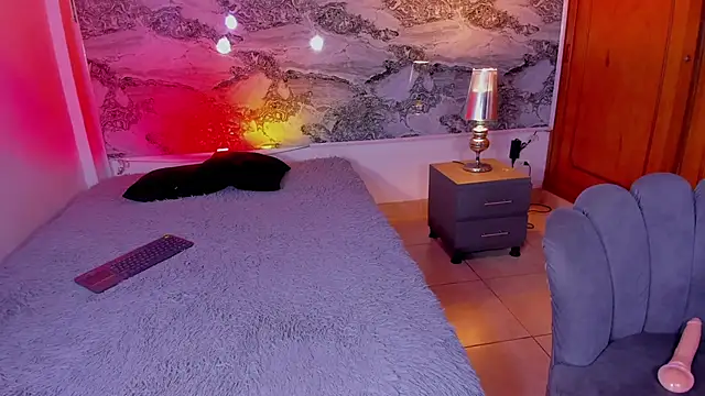 Miss_KhalifaDoll webcam