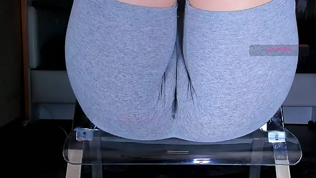 Cameltoe_squirt_inPants webcam