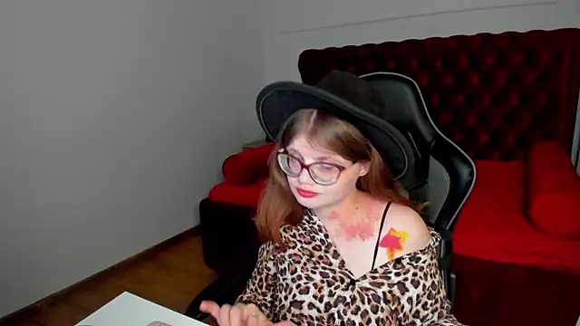 ChloeHalses webcam