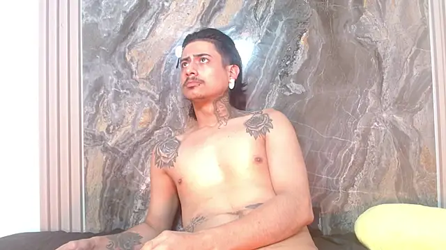 Damian-and-Camerum webcam