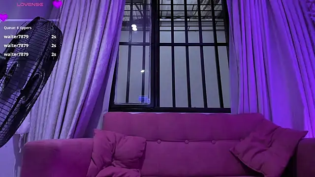 AlondraSoomer webcam