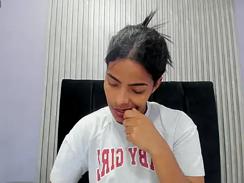 Fernanda_Brown19 webcam